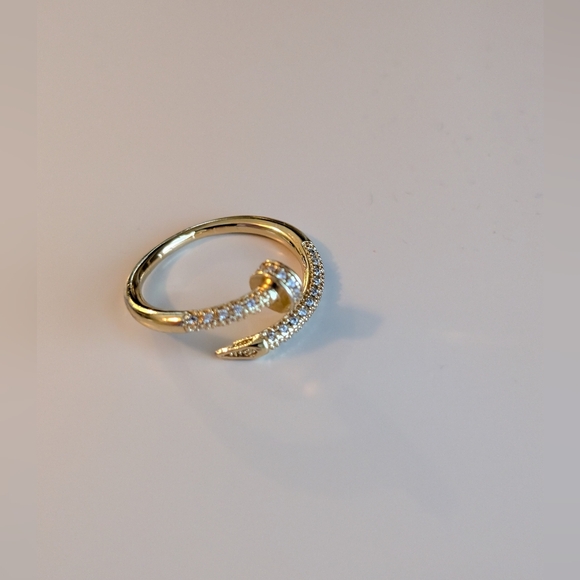 Ring - Picture 3 of 4